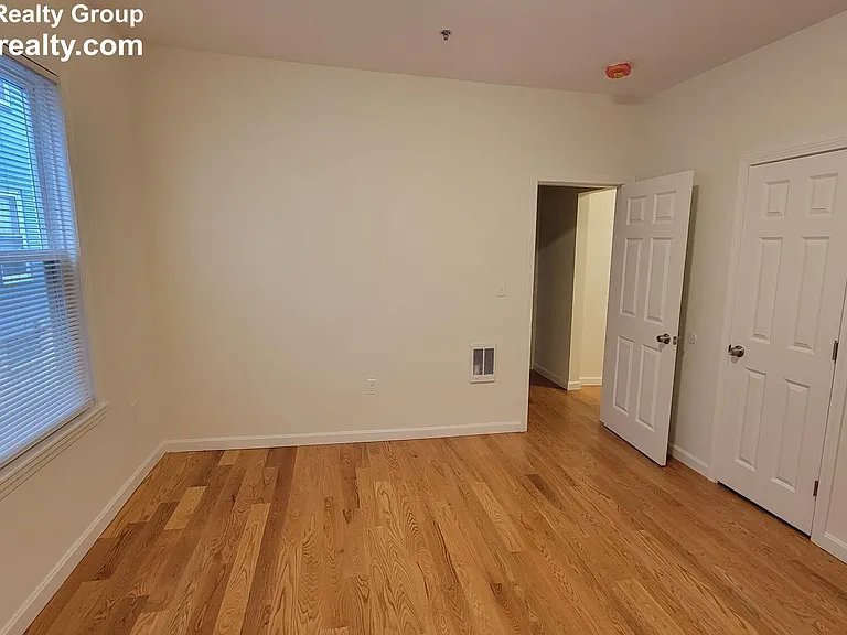 920 Hyde Park Ave #1 — Photo 9