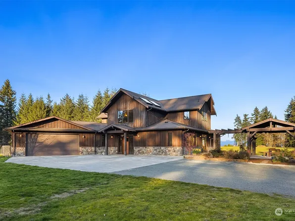 6571 Heggenes Road, Clinton, WA 98236