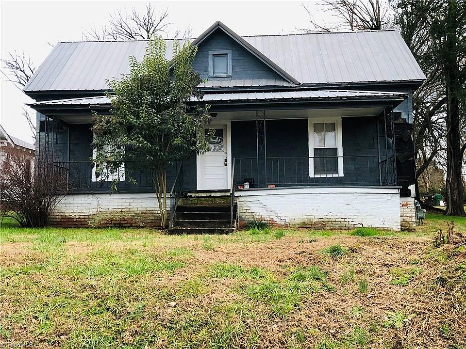 2nd image of 321 Coltrane Ave