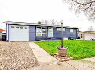 2305 Lockwood Dr, Rapid City, SD 57702