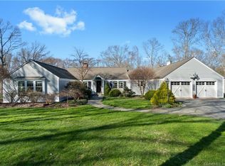 4 White Farm Ln, Old Lyme, CT 06371