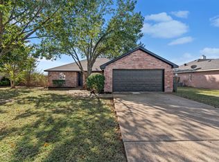 432 Sorrel Ln, Red Oak, TX 75154