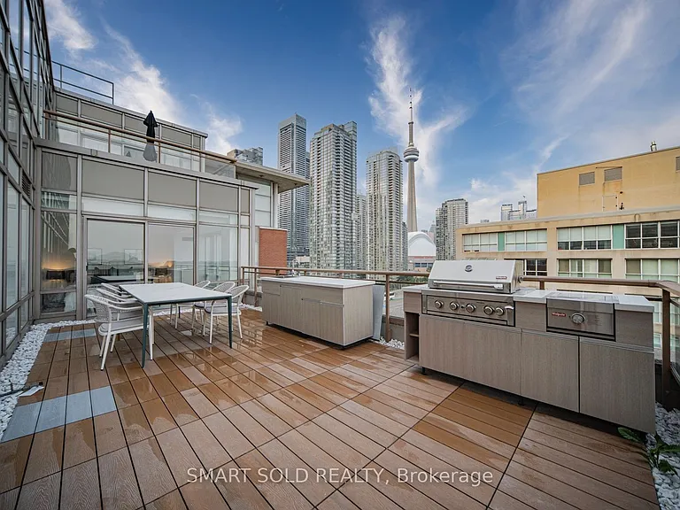 500 Queens Quay W #Penthouse 01E — Photo 9