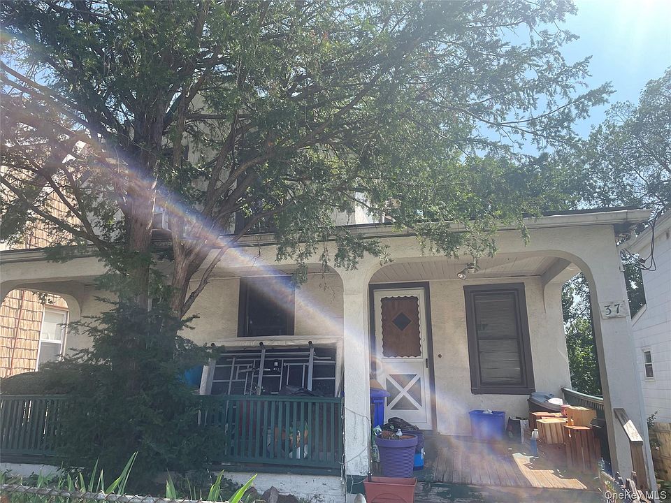 2nd image of 37 S 14th Avenue