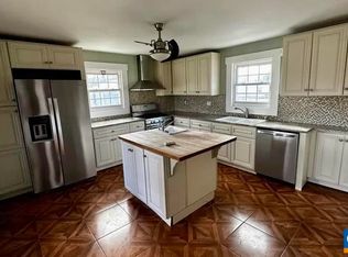 908 Lasley Ln, Louisa, VA 23093