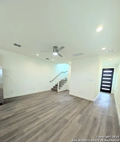 627 Essex St — Photo 6
