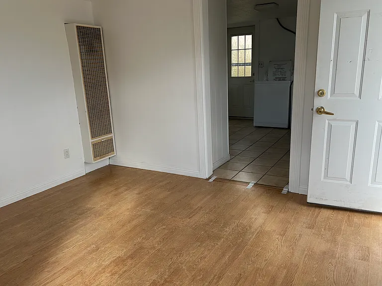 239 S 200 W — Photo 14