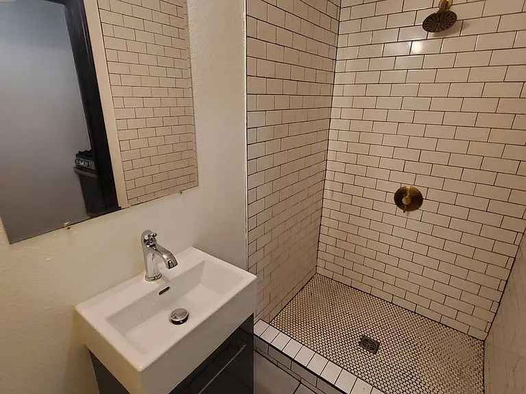 The Berm - 2001 10th Ave (24 Units Luxury Apartments) — Photo 18