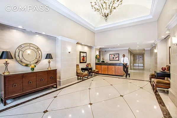 Rented by Compass | media 55