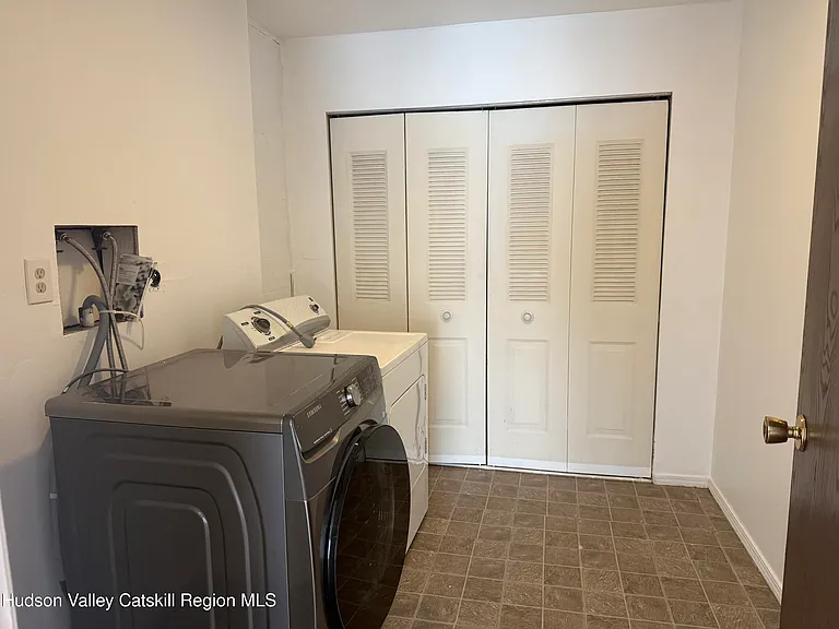 259 Village Ct — Photo 19