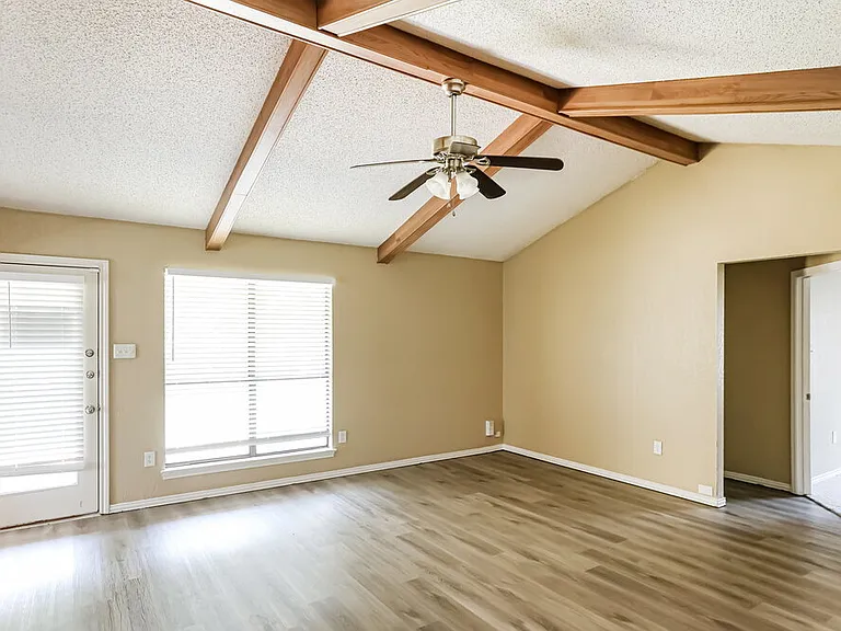 2206 Brim Ct — Photo 4