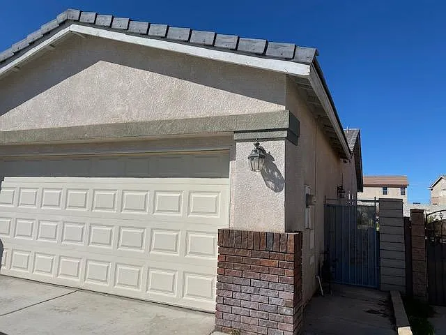 Building Photo - 14840 Cheyenne Pl