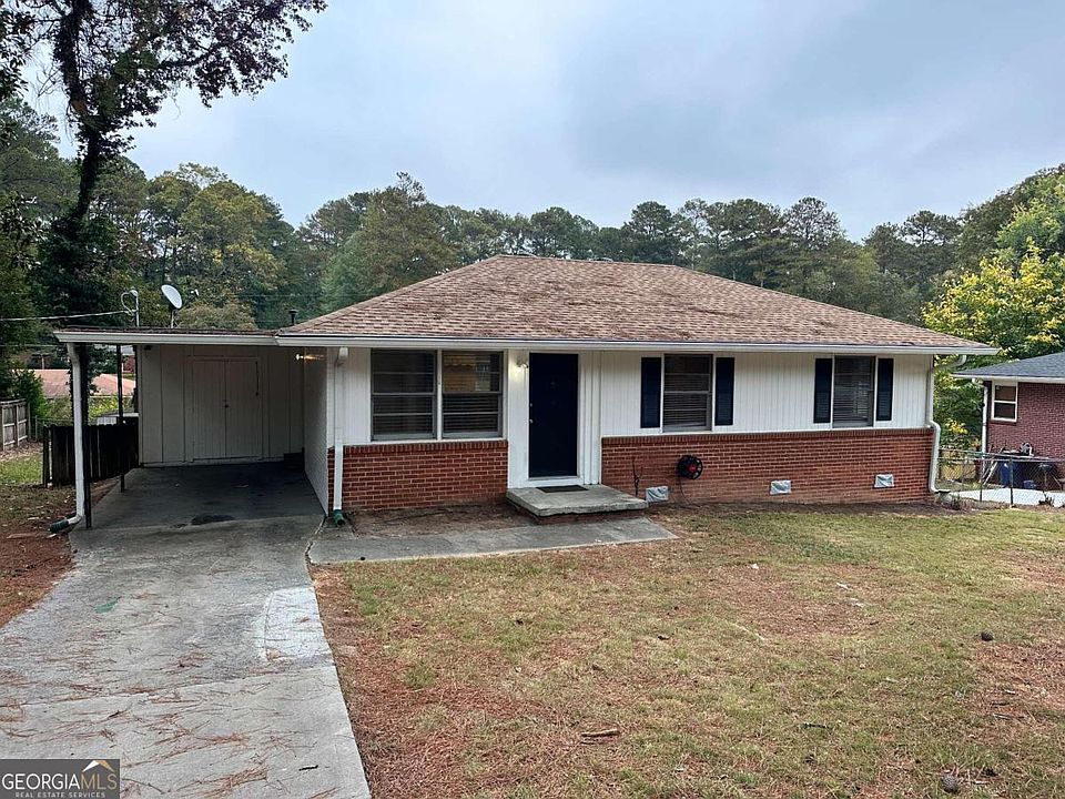 1st image of 595 Lyle Dr SE