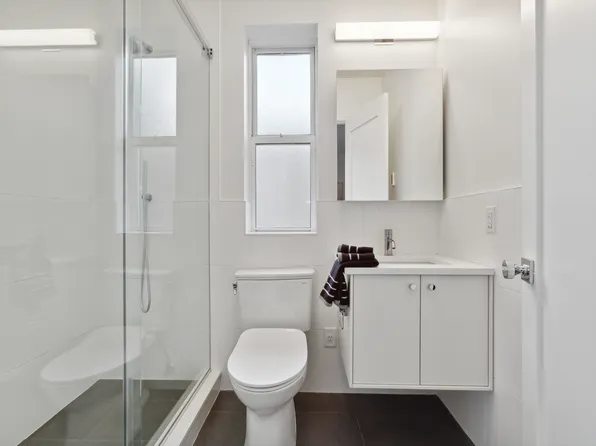 148-09 Northern Boulevard East image 4 of 15