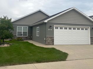 2616 Whispering Creek Cir S, Fargo, ND 58104