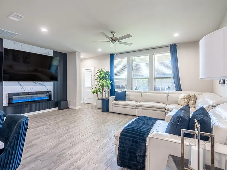 2306 Fortune Dr — Photo 19