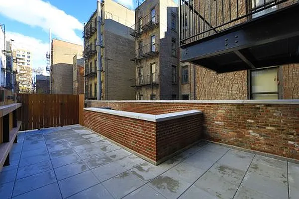 Rented by Voro New York | media 31