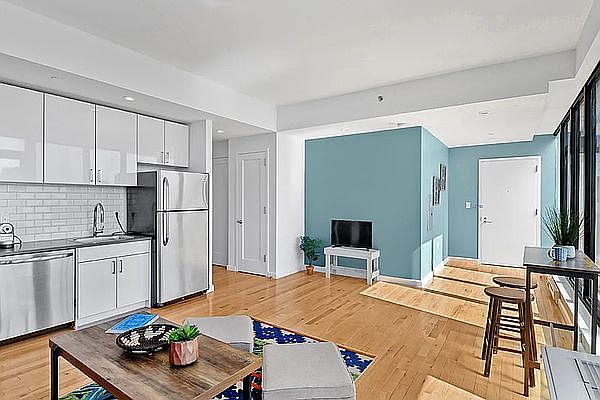 1st image of 216 E 121st St #8B