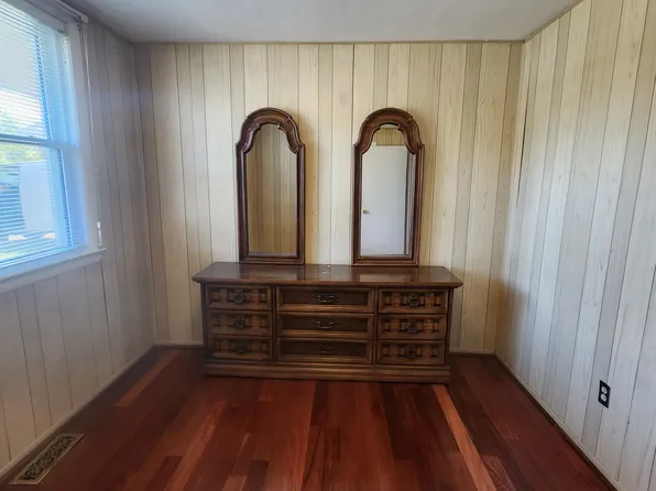 204 Otis Dr, Severn, MD 21144