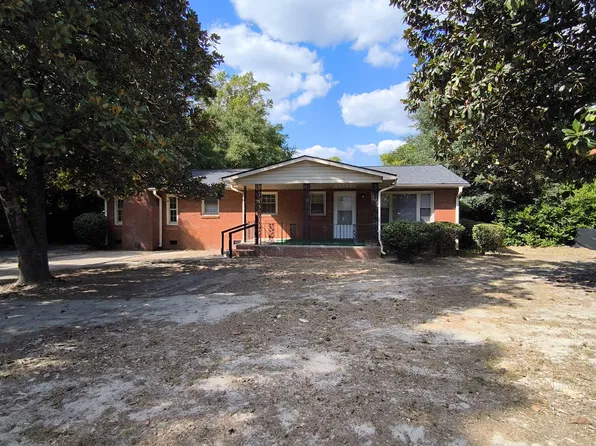 3920 Donna St, Fayetteville, NC 28306