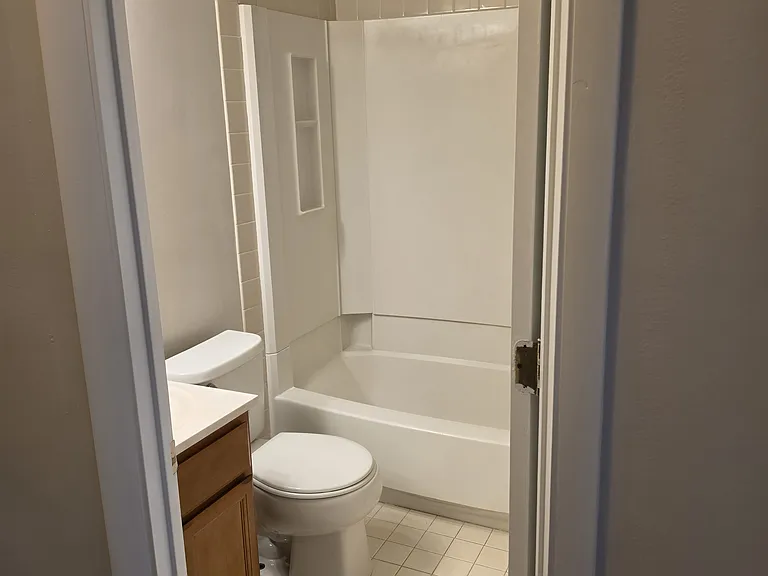 8210 Pine Rd #B3 — Photo 11