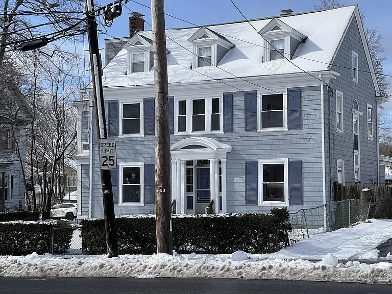 Pleasant St — Photo 6