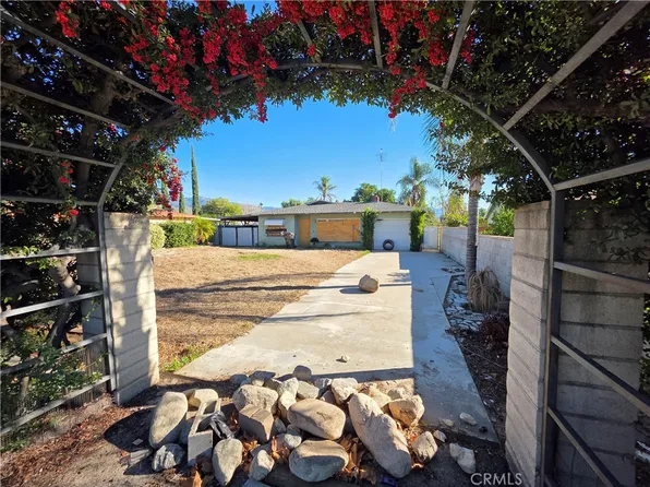 2927 Duffy St, San Bernardino, CA 92407