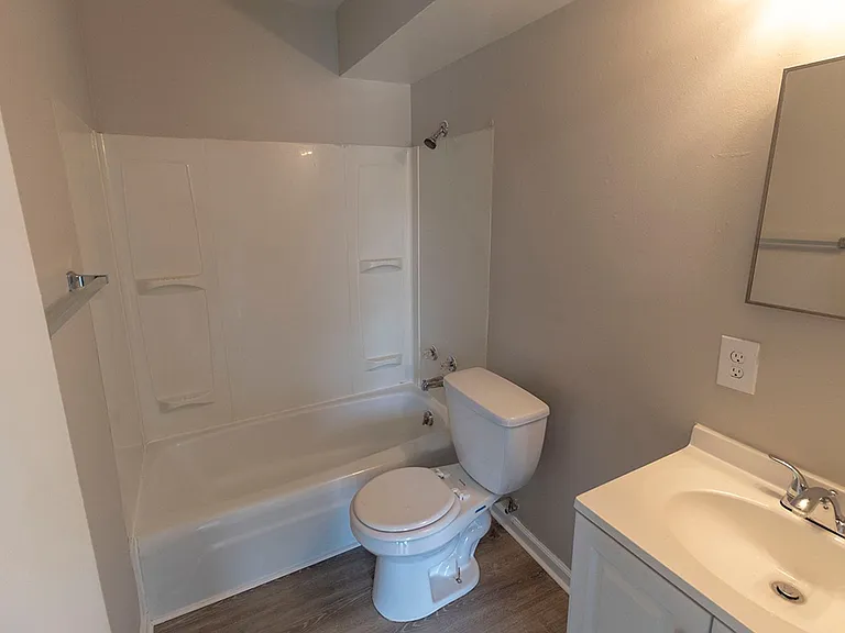 708 W Cunningham Dr #3 — Photo 10