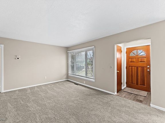 3rd image of 15724 Westdale Ave