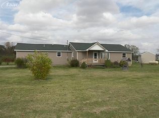 1172 Ditch Rd, New Lothrop, MI 48460