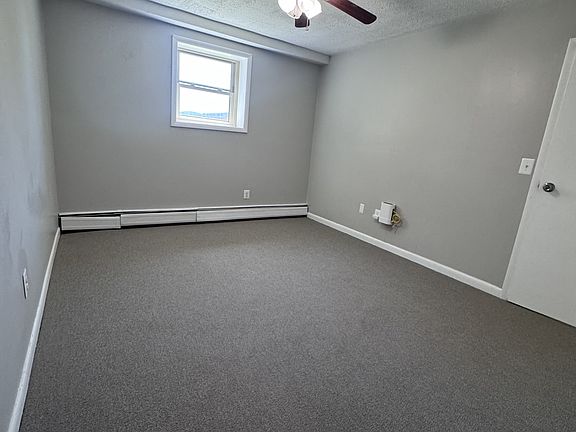 2nd image of 400 Riverside Dr #Overlookbsmt9