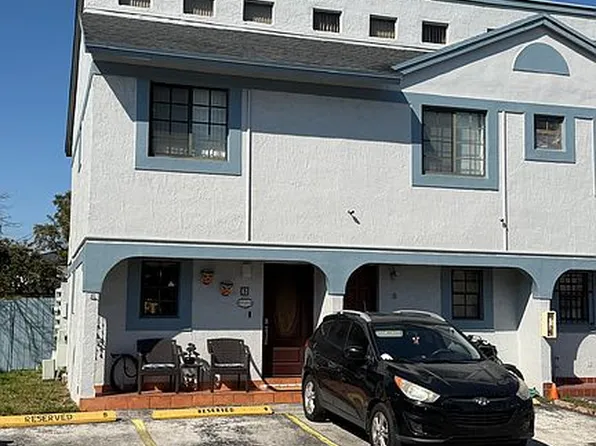 12055 SW 18th St APT 9-43, Miami, FL 33175