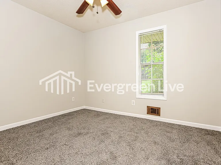4844 Zinzendorf Dr — Photo 11