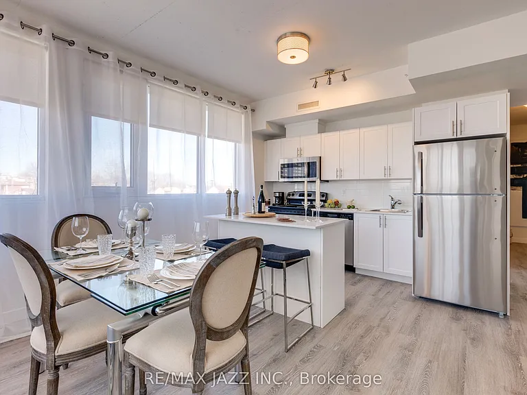 100 Bond St E #1014 — Photo 8