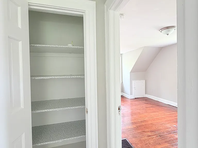 685 Newhall St — Photo 12