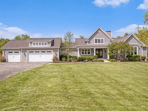 2748 Hickory Ridge Ct, Dexter, MI 48130
