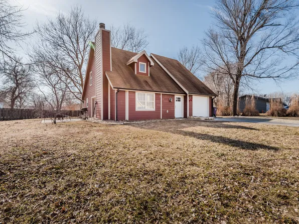 3311 Shady Valley Dr, Manhattan, KS 66502