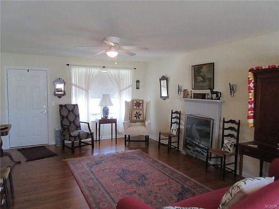 4th image of 101 Belle Ayre Dr