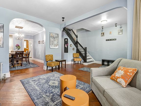 5th image of 52 Eaton Pl