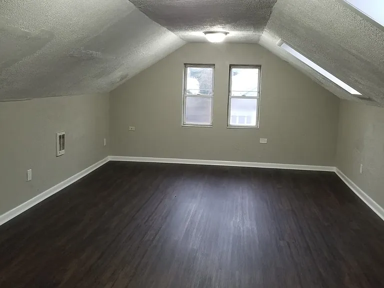 517 Brad St — Photo 9