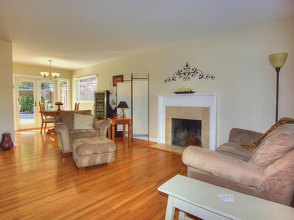 5th image of 2418 Walnut Grove Ave