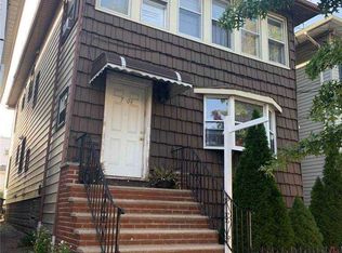 704 College Point Blvd, Flushing, NY 11356