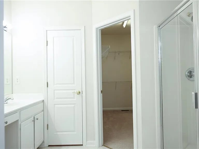6335 Waveland Dr — Photo 10