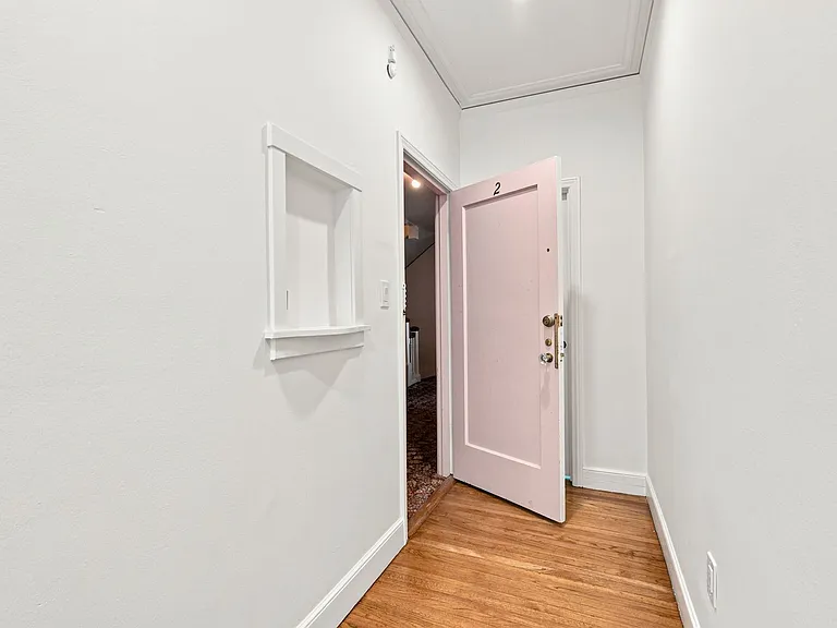 1734 Greenwich St #2 — Photo 6