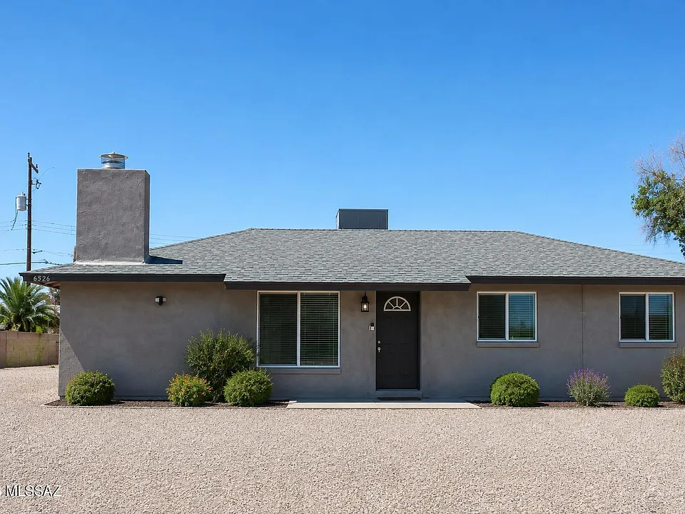 6526 E Calle Dened