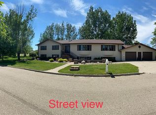 289 2nd St SW, Forman, ND 58032