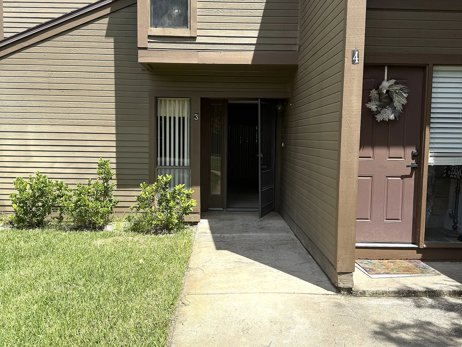 3 bed, 1338 sqft, $1,600 — Photo 1