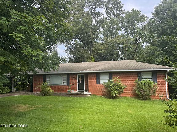 2nd image of 118 Iona Cir