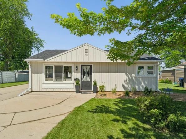 857 Hunt Ave, Neenah, WI 54956