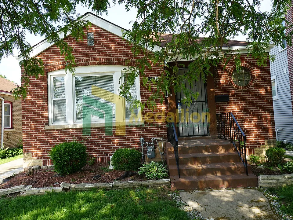 12430 S Wentworth Ave